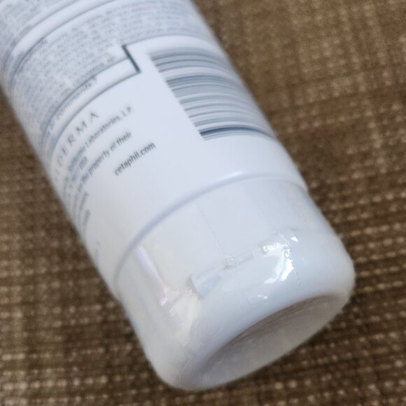 NWT Cetaphil Restoraderm Eczema Flare Up Relief Cream - Picture 8 of 9